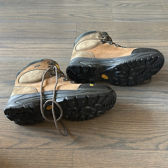 Vasque Men’s Hiking Boots - size 12M - Picture 2 of 5